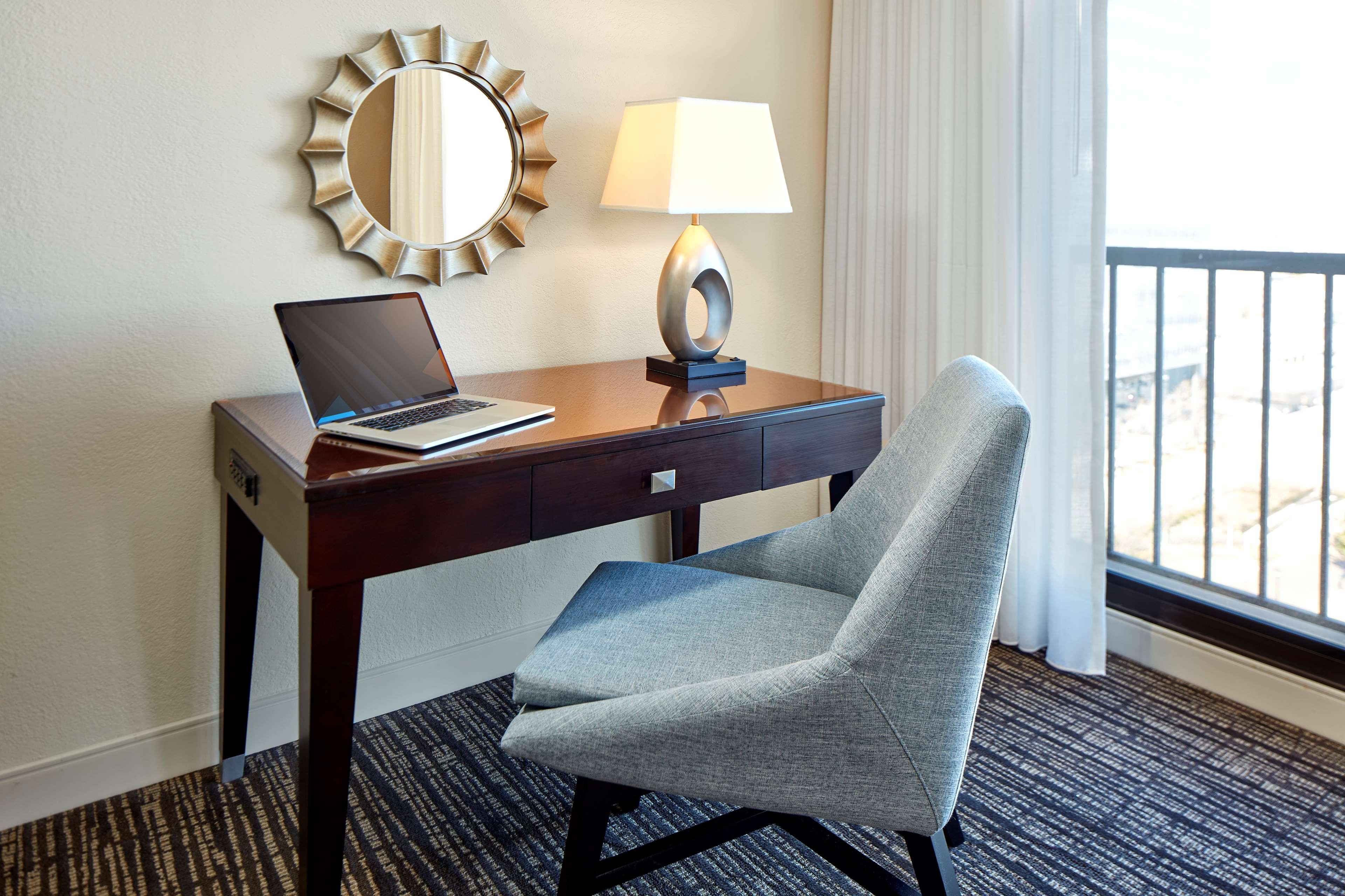 Hyatt Regency Tulsa Downtown Hotell Exteriör bild